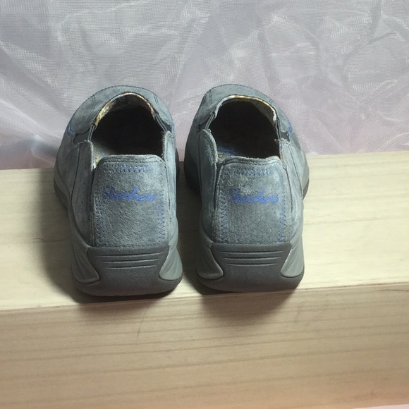 Sketchers Memory Foam gel infused suede slip ones - Picture 4 of 7